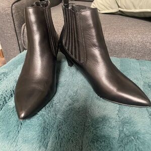 Elegant Black Ankle Boots